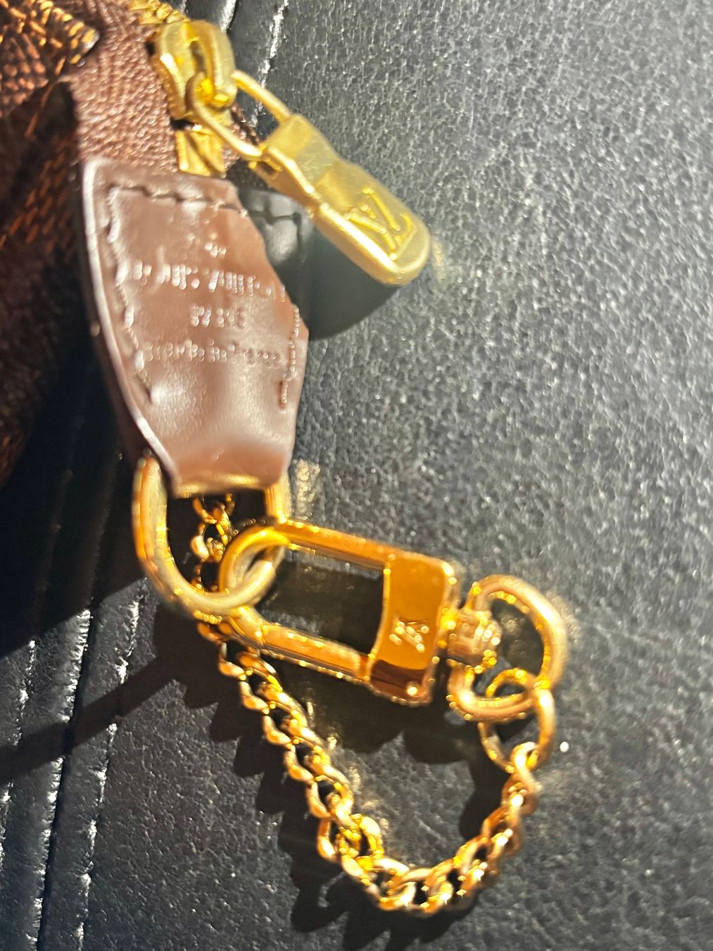 Louis Vuitton Borse da donna: Louis Vuitton Mini Pochette Accessoires – Usato da Speicher venduto da star0841 6