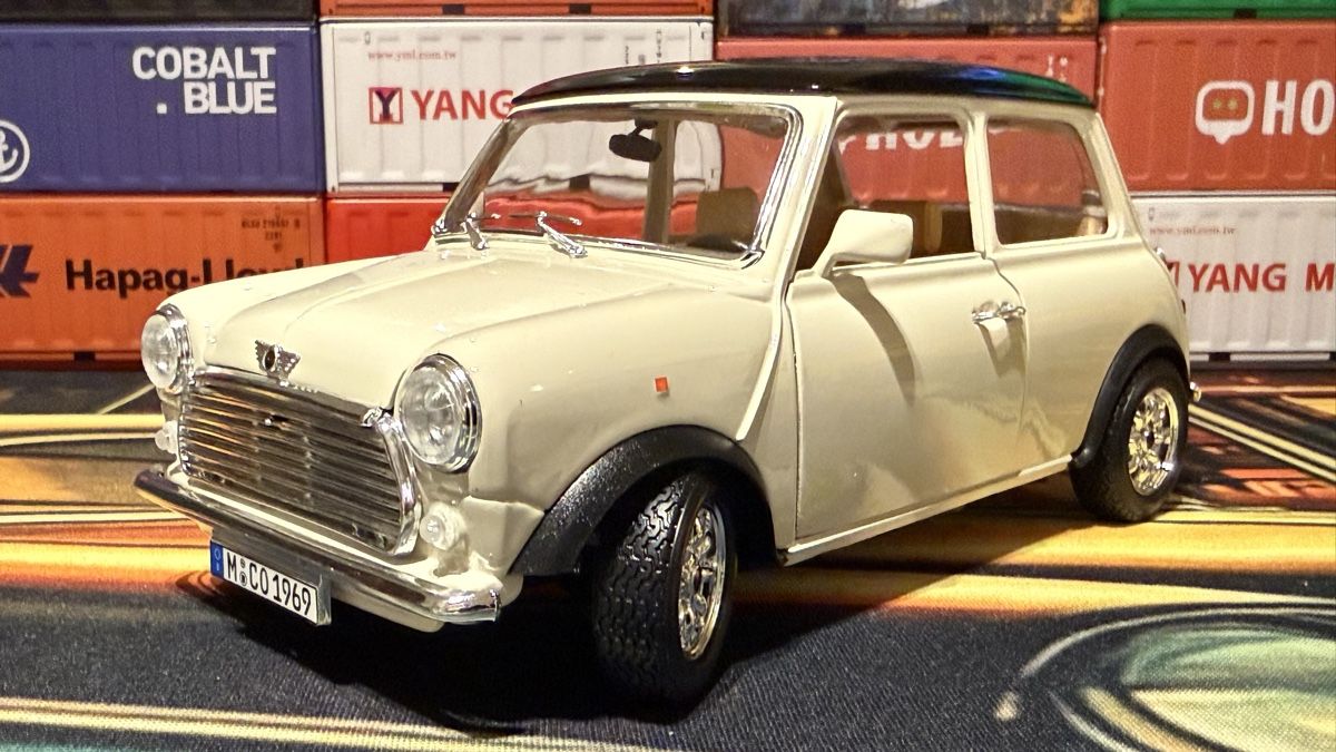 Cooper Voitures modèles: Mini Cooper 1:18 cremeweiss 1:18 – D'occasion à Basel par Zomeg 5