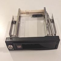 Wechselrahmen für SATA Festplatte 5,25" oder 3,5'' Schacht