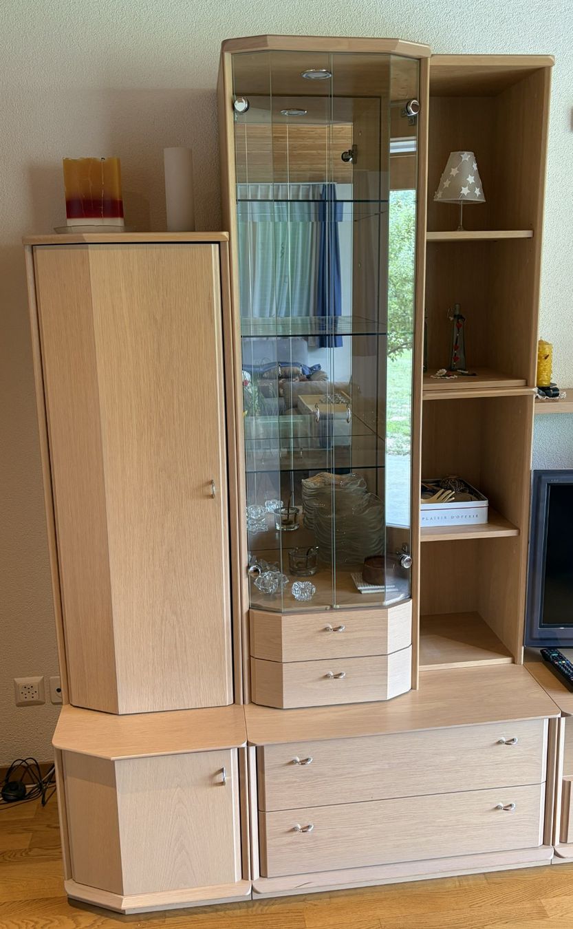 Mobili TV: Wohnwand mit Vitrine und TV-Möbel – Usato da Alpnach Dorf venduto da Mani7277 2