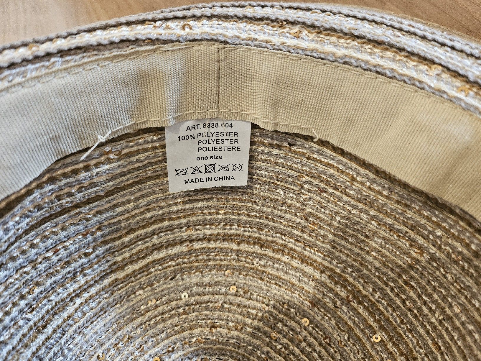 Copricapi, berretti & cappellini: Sonnenhut beige mit glitzer – Usato da Allschwil venduto da na.wi.90 2