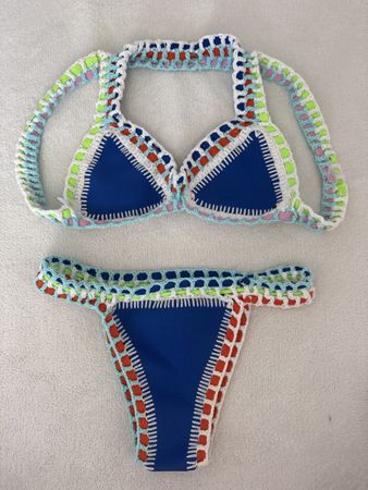 Costume bikini all'uncinetto colorato estivo!