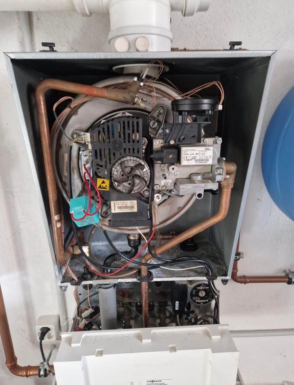 Viessmann Radiatori: Viessmann Heizelement Boiler defekt – Difettoso da Gerlafingen venduto da UEHA2 1