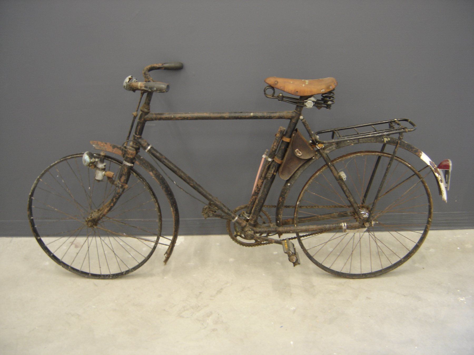 Schweizer Armee Biciclette: Schweizer Militär Armee Velo – Difettoso da Brunnen venduto da haldi82 3