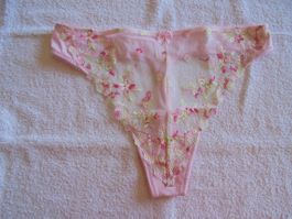 TANGA IN ZARTEM ROSA, GRÖSSE S, NEU