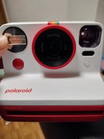 Polaroid Sofortbildkamera, neuwertig, rot/weiss,Top Zustand!