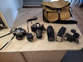 Grosses Analog-Konvolut: Canon AE-1 & AT-1