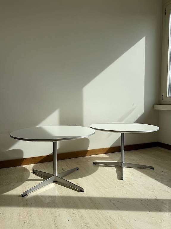 Tische: Fritz Hansen Supercircular Tavolini x2  Design Danese – Gebraucht aus Montagnola von Mkico