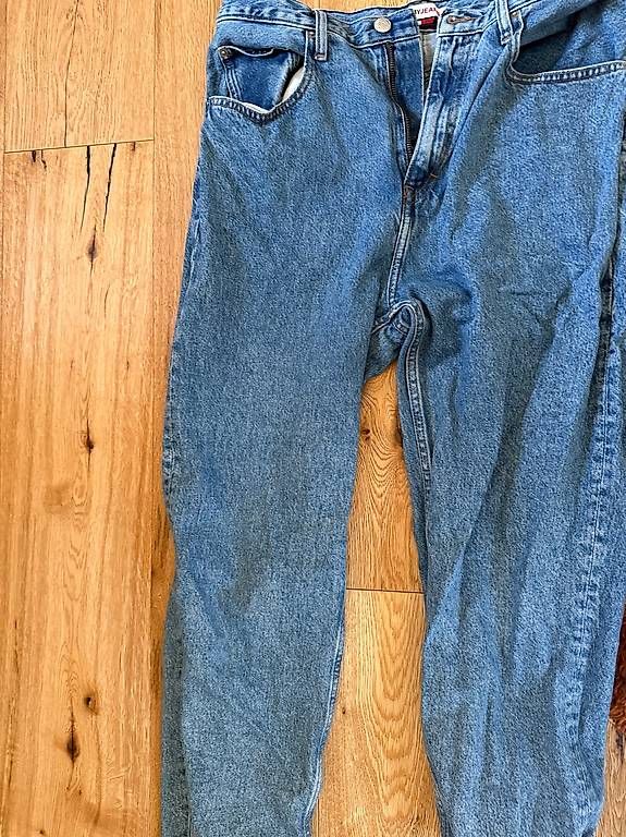 Tommy Hilfiger Jeans: Tommy Hilfiger Jeans – Nuovo (secondo la descrizione) da Hüttwilen venduto da sar_8gj7 3