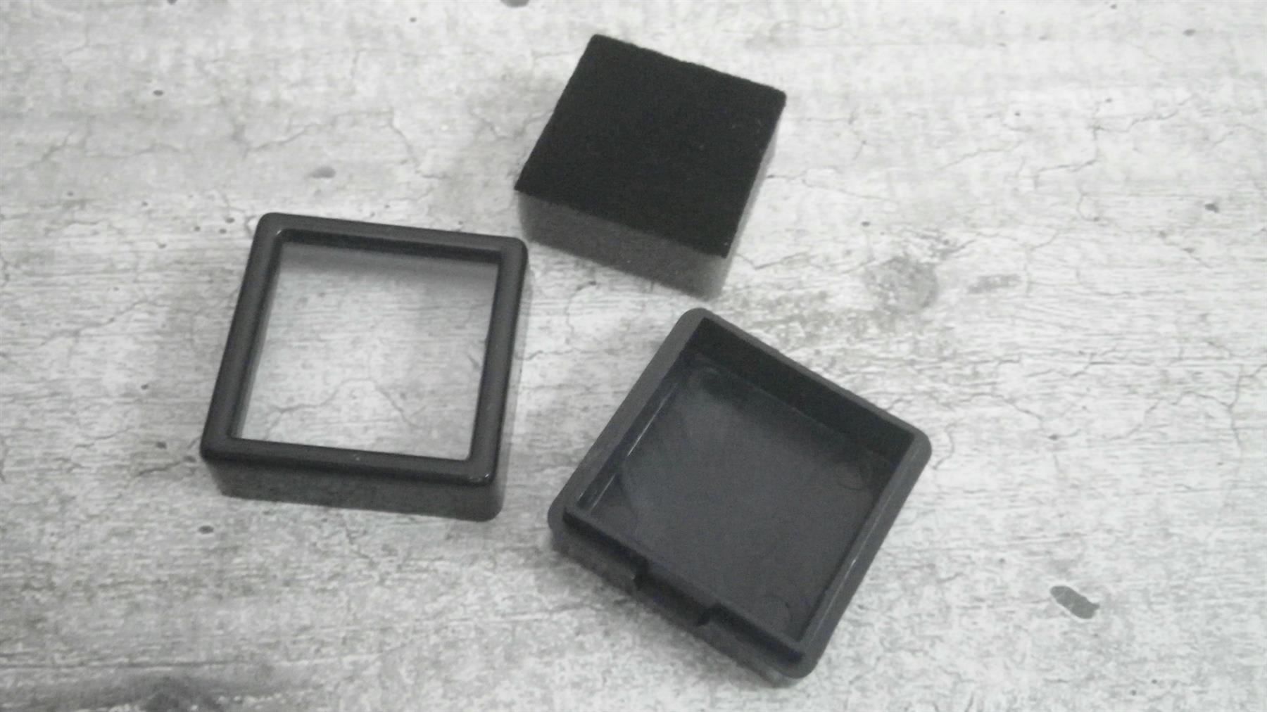 Schmuckkästen: 10x boites 30x30 mm pour gemmes – Neu (gemäss Beschreibung) aus Grimisuat von Valgem 2