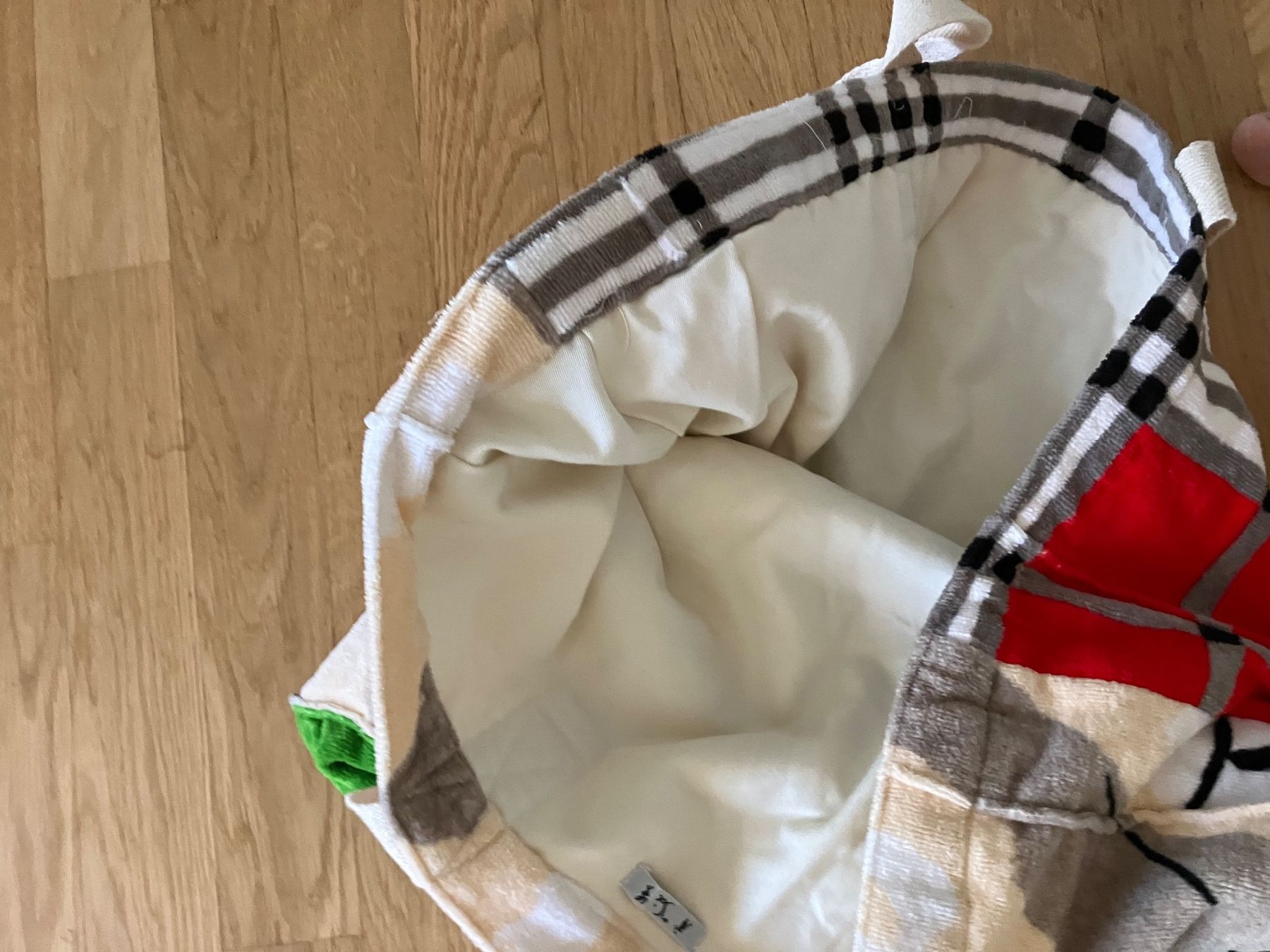 Ensoie Borse: En soie Tasche – Usato da Spreitenbach venduto da schwarzerhase70 2