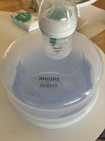 Philips Avent microwave steam sterilizer + bottles