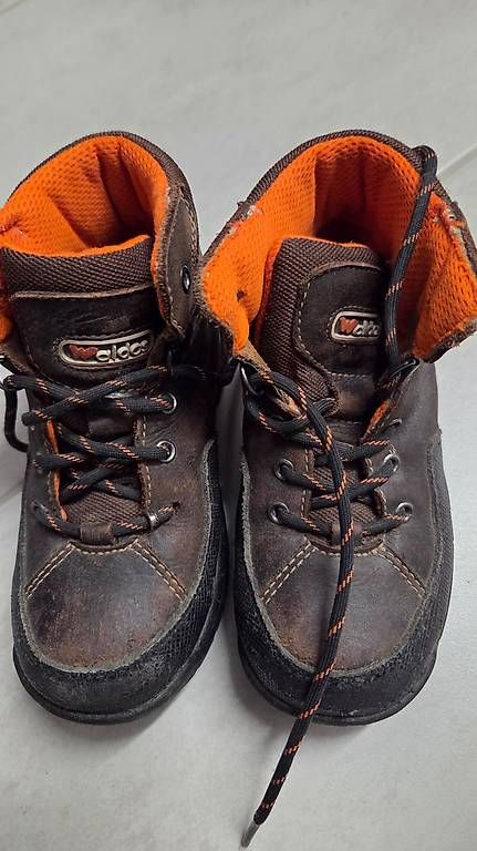 Scarpe per ragazzi: Kinderwanderschuhe Grösse 27 – Usato da Würenlingen venduto da ram_97c8