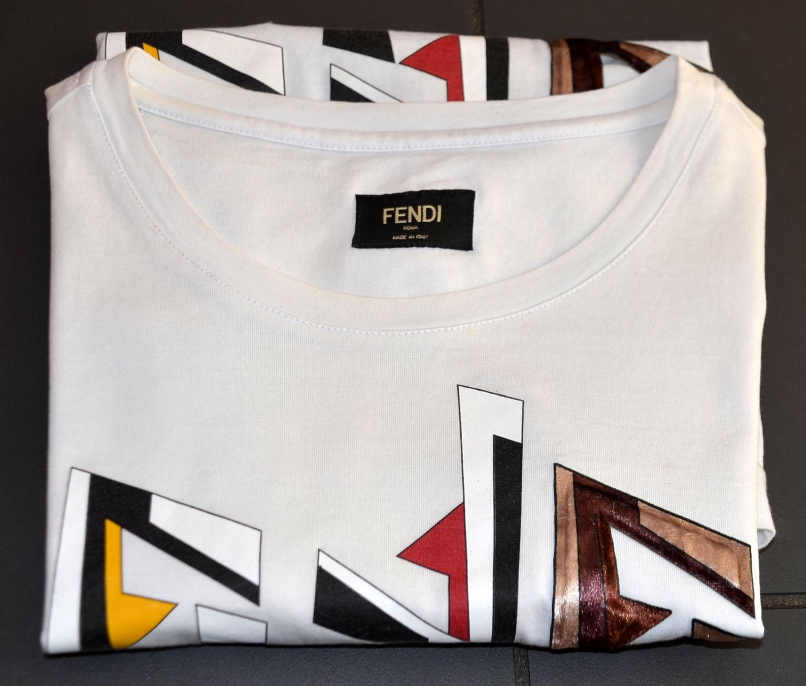 Fendi T-Shirts: Fendi T-Shirt 170 / 88 – Gebraucht aus Collonges von arashee 4