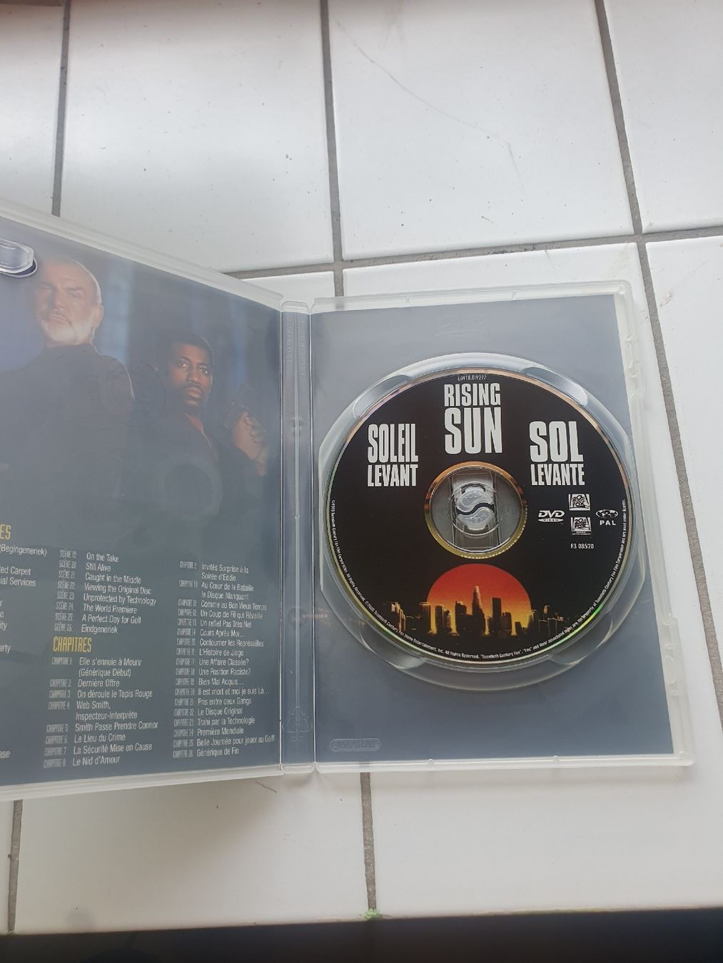 Tutti i DVDs: Rising Sun DVD Sean Connery Wesley Snipes good condition – Usato da Etoy venduto da SamuelausderSchweiz 2
