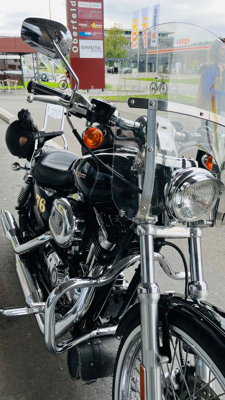 Harley-Davidson Toutes les pièces détachées moto: Original Windschutzscheibe von Harley Davidson – D'occasion à Weggis par hoe_m9ky