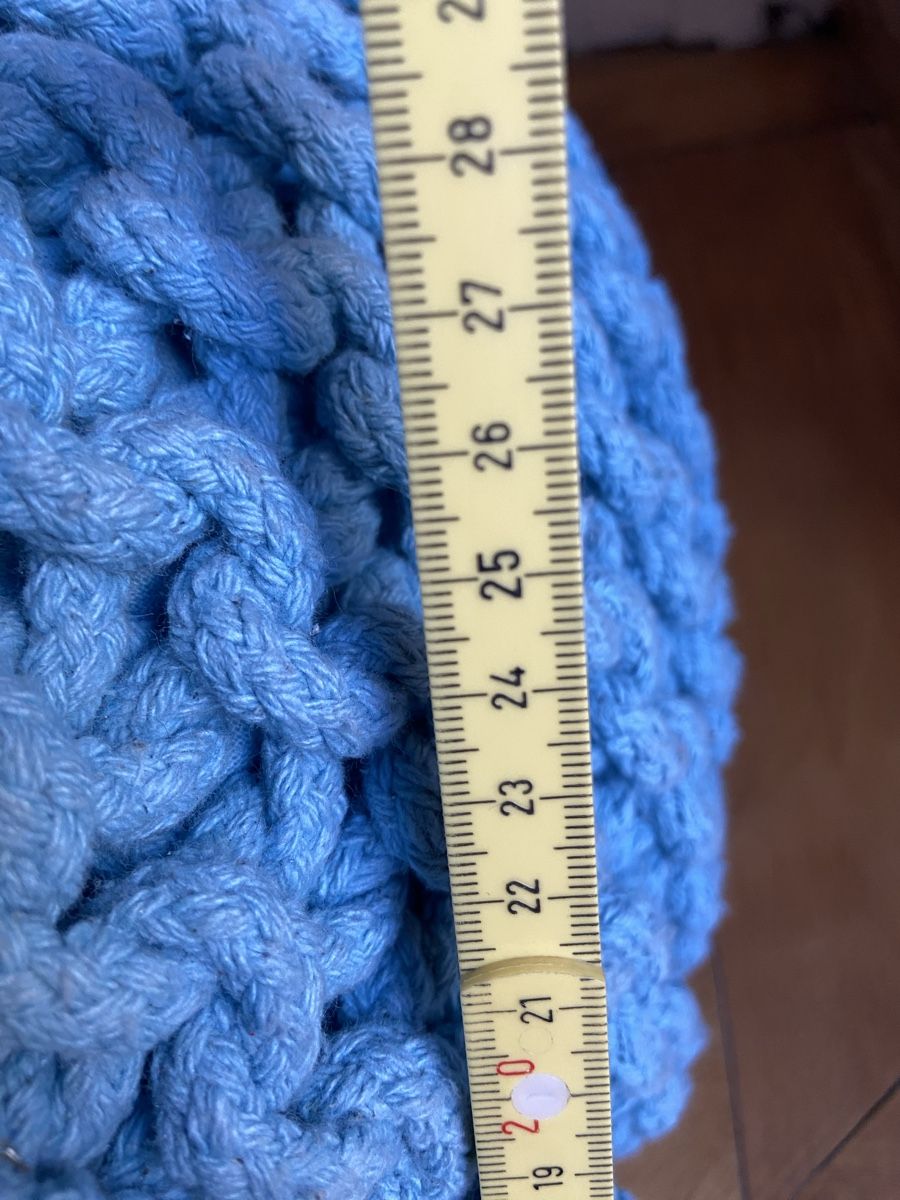 Sgabelli: Sitzhocker gestrickt hellblau rund Durchmesser 50 cm – Usato da Zürich venduto da Unique2400 3