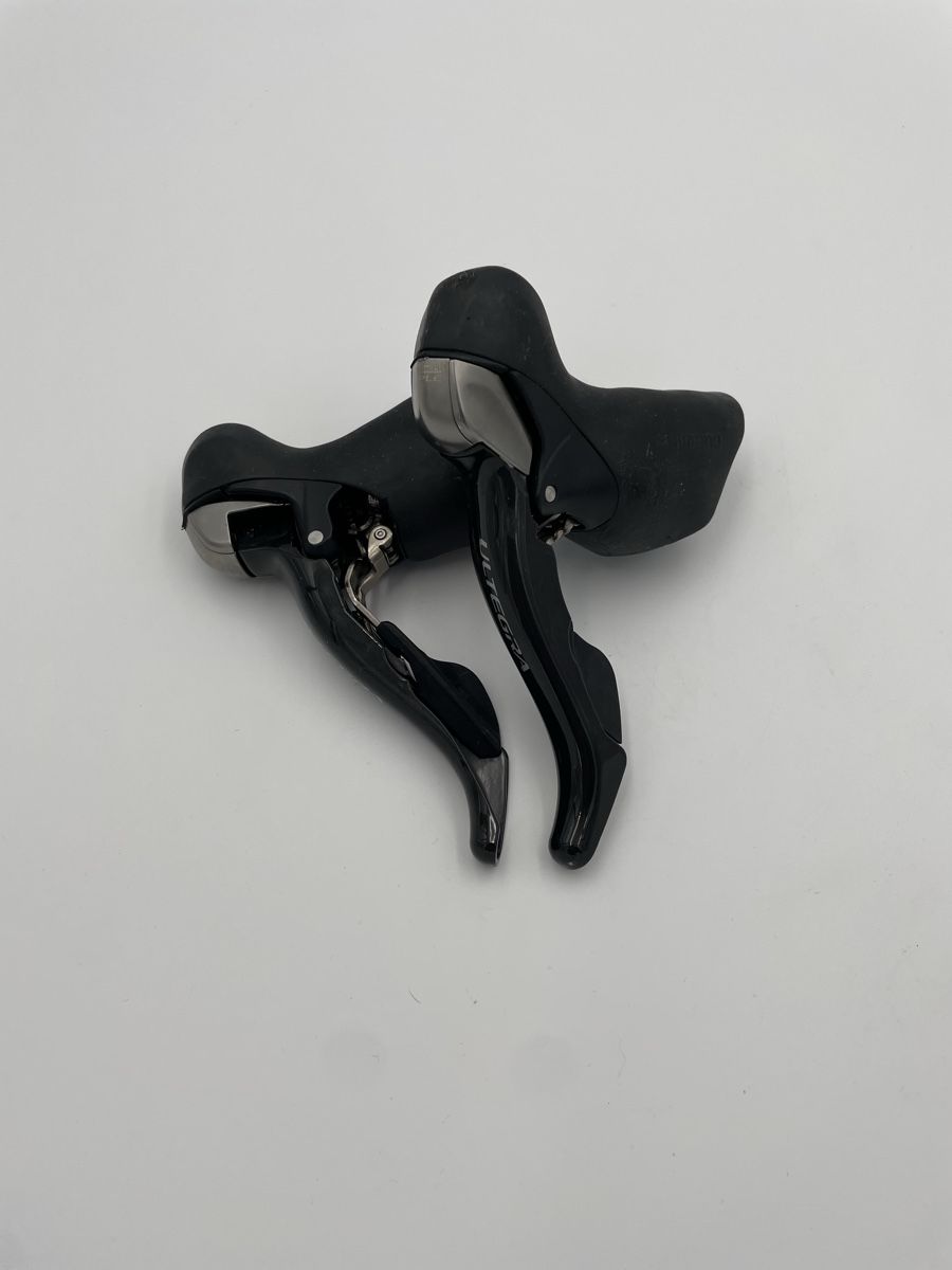 Ultegra Ersatzteile: Shimano Ultegra ST-6700 / 6703 Brems-Schalthebel 3x10 – Gebraucht aus Solothurn von VintageVelo81 1