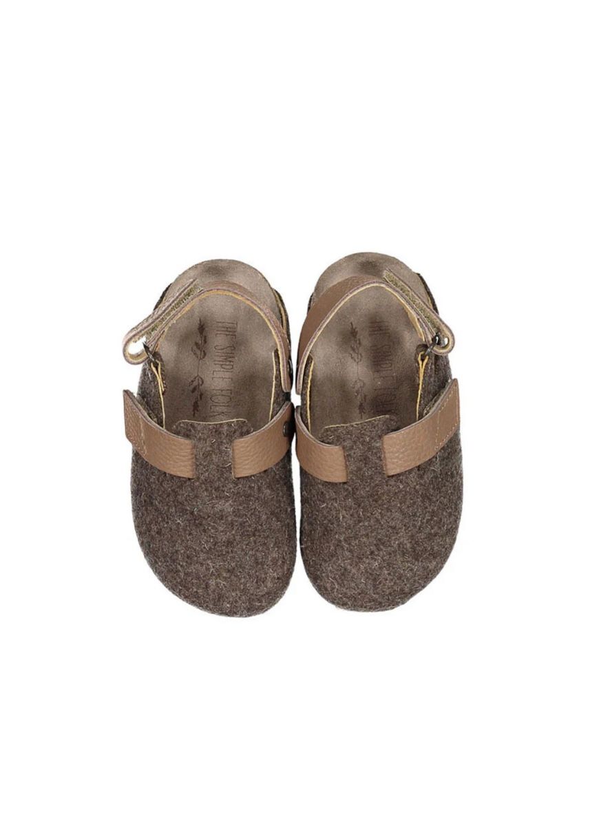 Scarpe per ragazzi: The simple folk Clogs aus Wolle – Usato da Erlenbach ZH venduto da Arti83