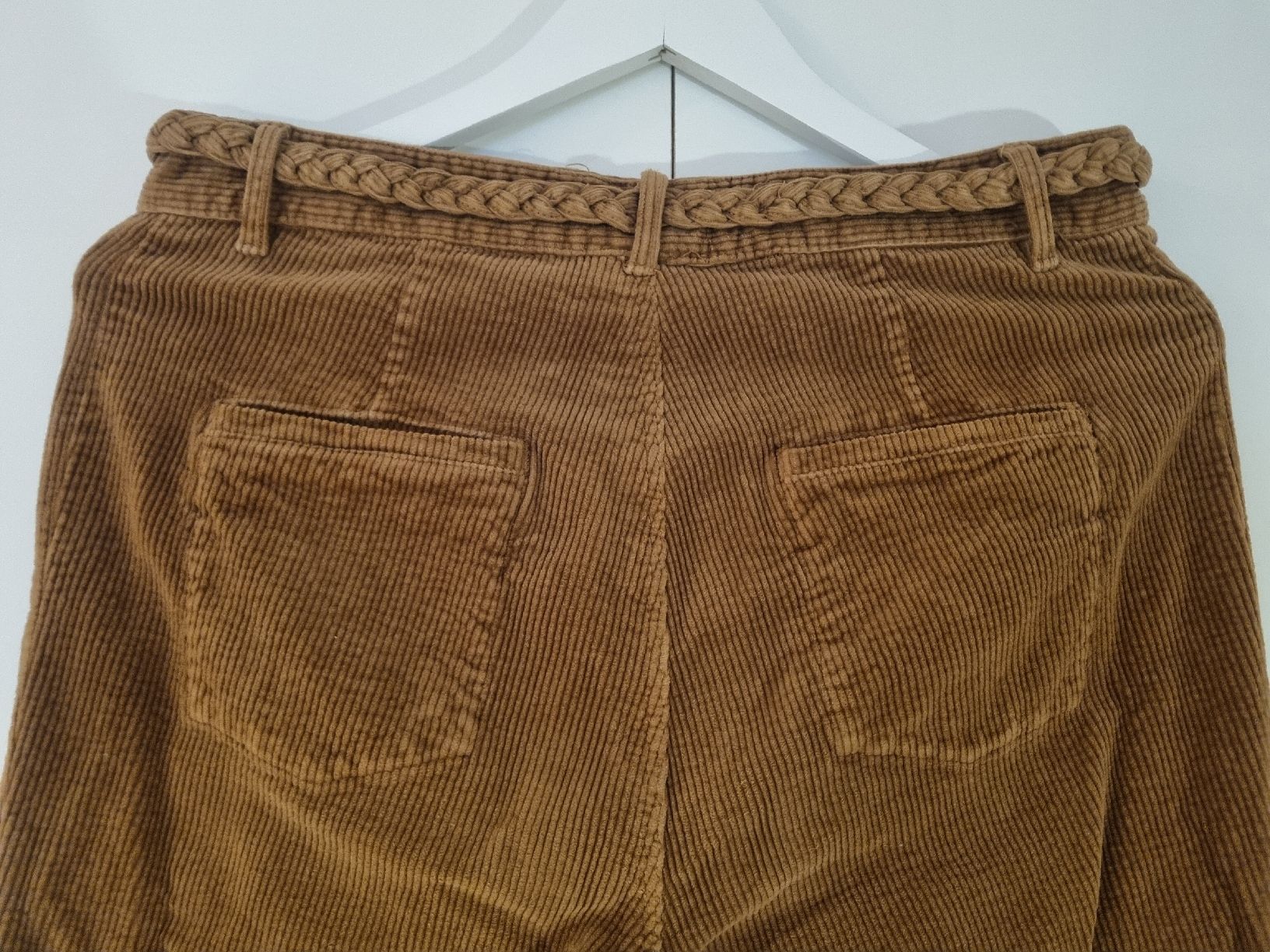 Gérard Darel Hosen: Pantalon velours Gérard Darel – Gebraucht aus Villeneuve VD von komulainen 2