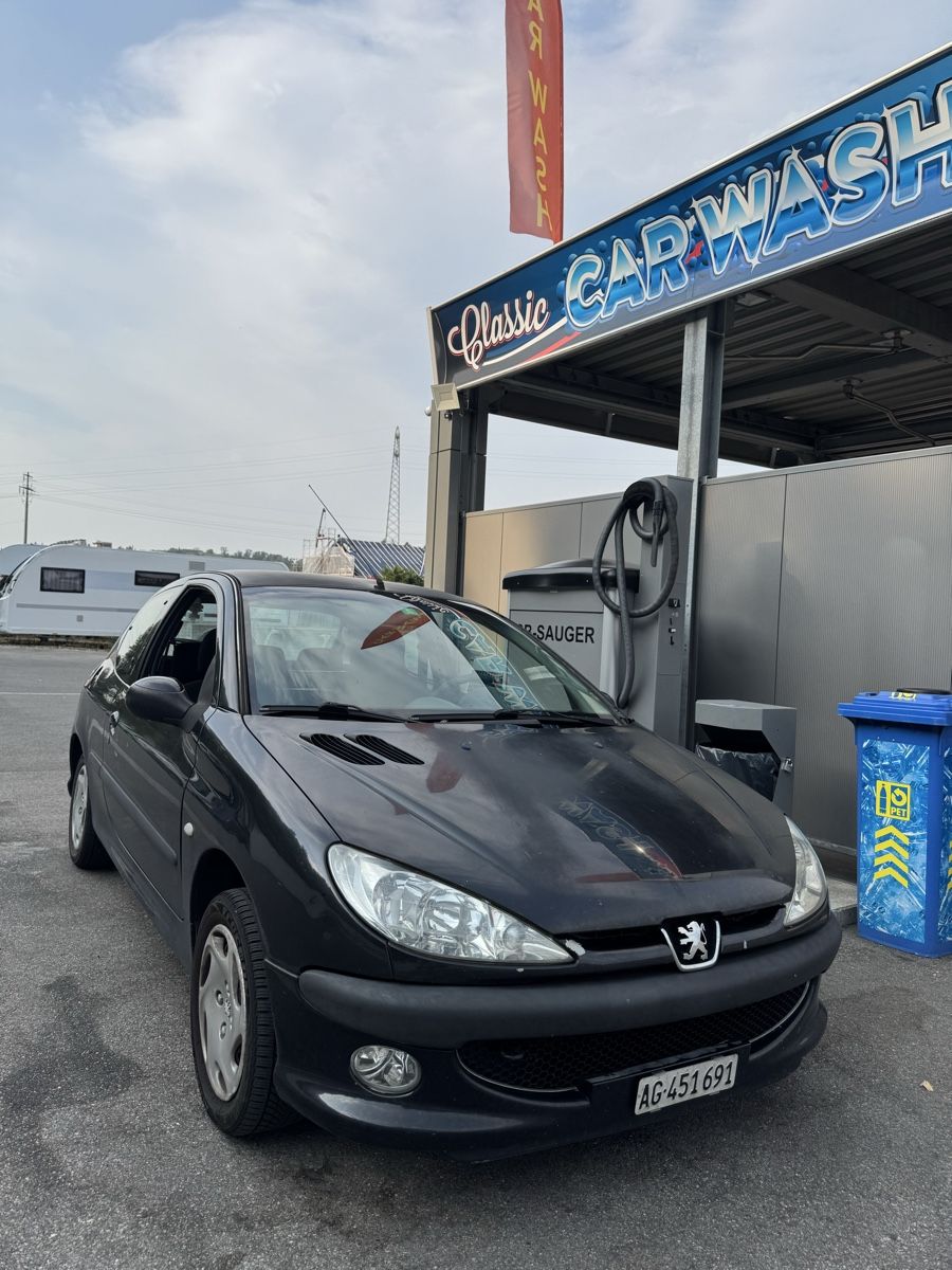 Peugeot Automobili: Peugeot 206 ab CHF 1.- – Usato da Neuenhof venduto da Dbs_707 1