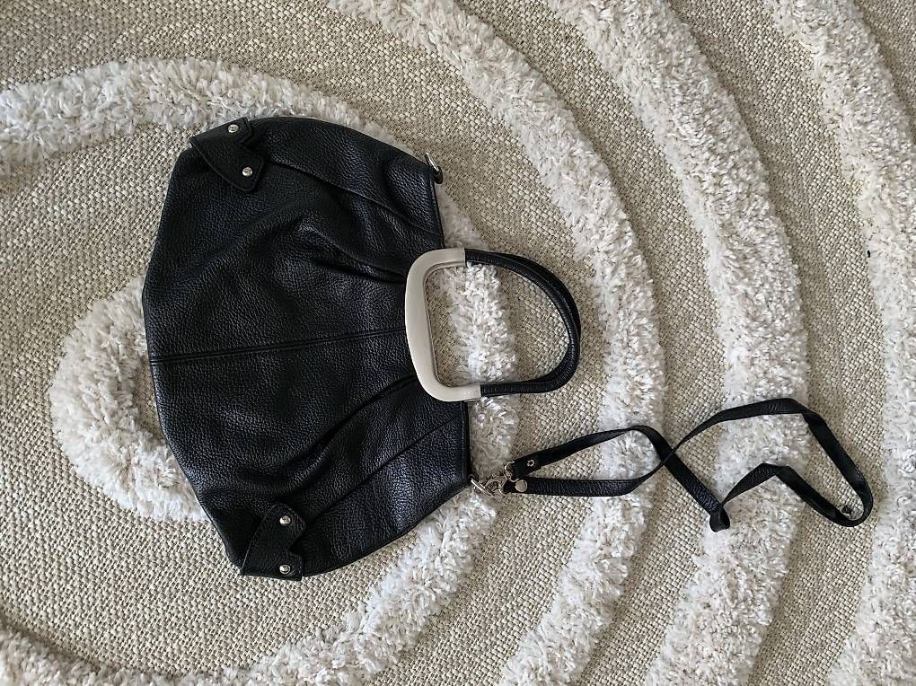 Sacs femmes: Täschli je Chf 4.- – D'occasion à Einsiedeln par ver_sb5p 1