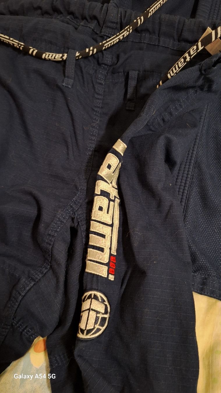 Arte internazionale: Kimono Sport – Usato da Oberglatt ZH venduto da nat_c6k7 1