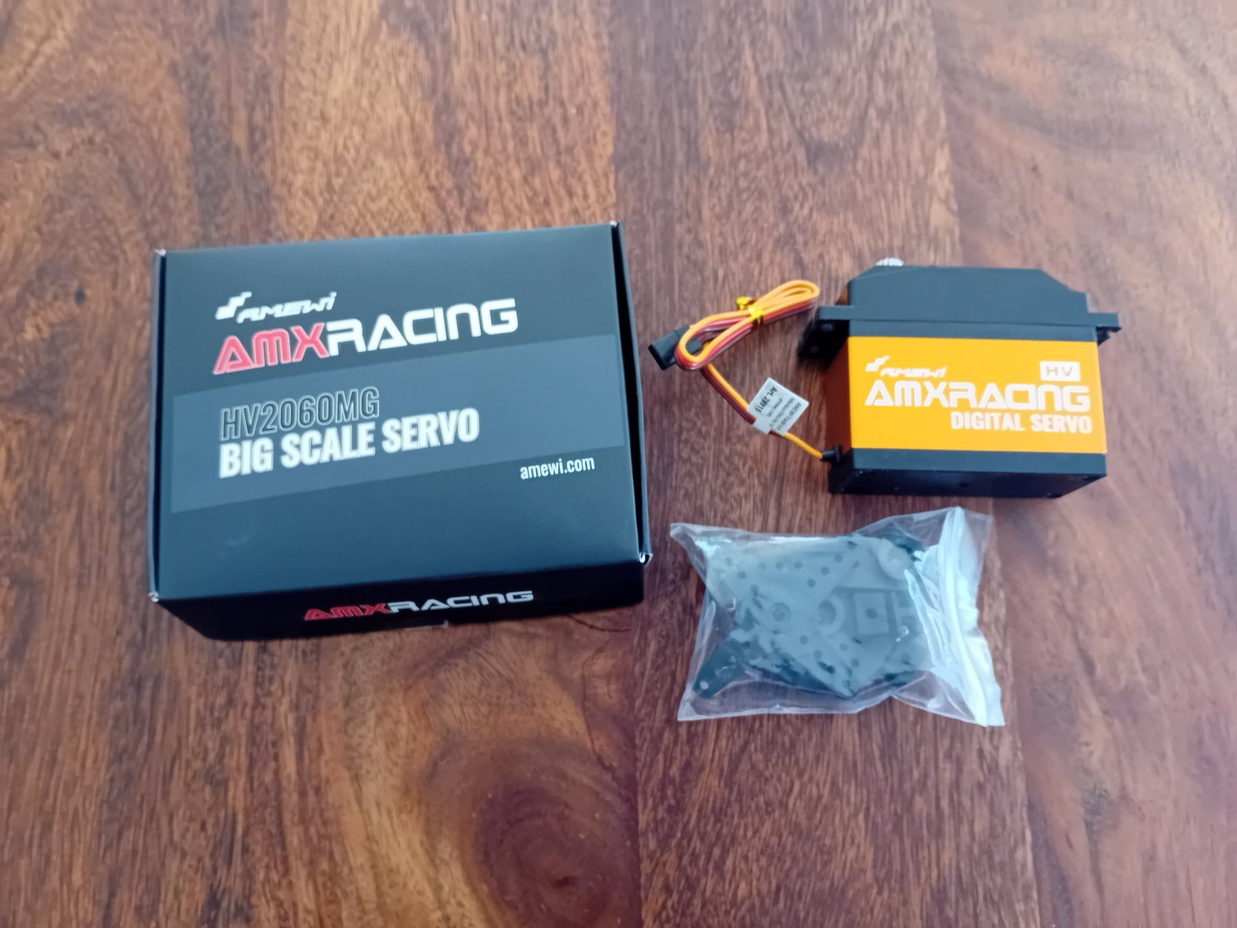 Amewi RC Kits de montage: 2x Servo Amewi HV2060MG – Neuf avec emballage d'origine à Rorschacherberg par tronci