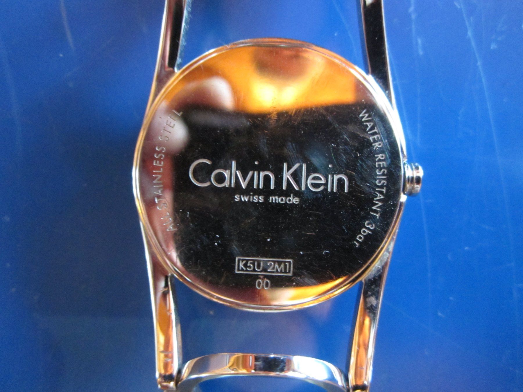 Calvin Klein Orologi: Calvin Kleid Damenuhr – Usato da Binningen venduto da flugi30 1
