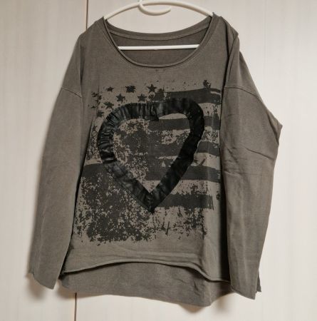 Cooler vintage Sweater Gr. L mit Print & Herz Applikation