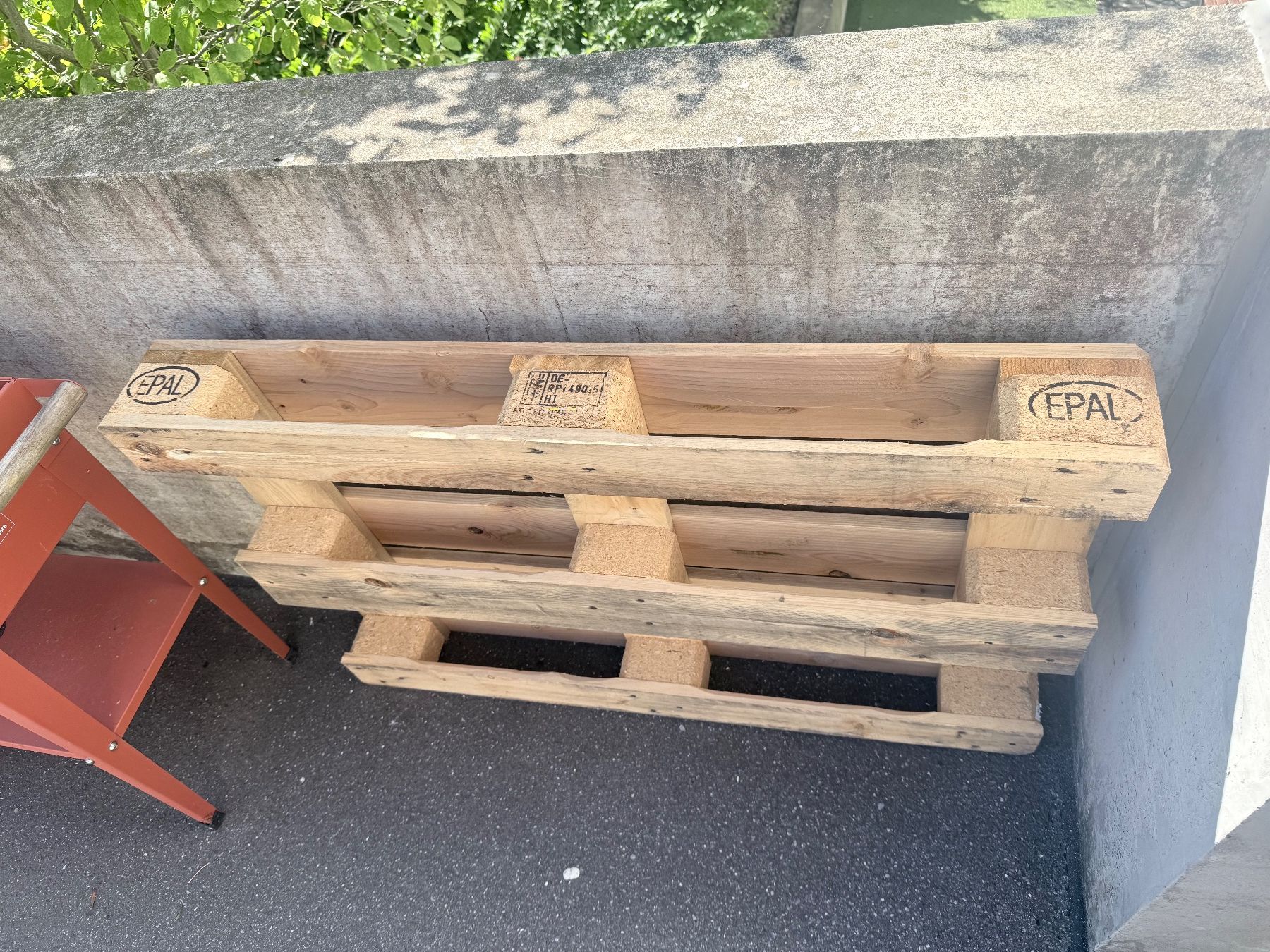 Articoli in legno: EPAL Pallette – Usato da Zug venduto da Karamojo