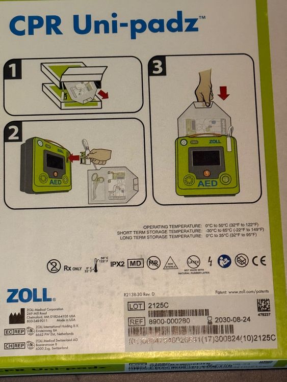 Zoll AED3 Defibrillator Deutsch wie Neu mit Notfalltasche (Neu (gemäss ...