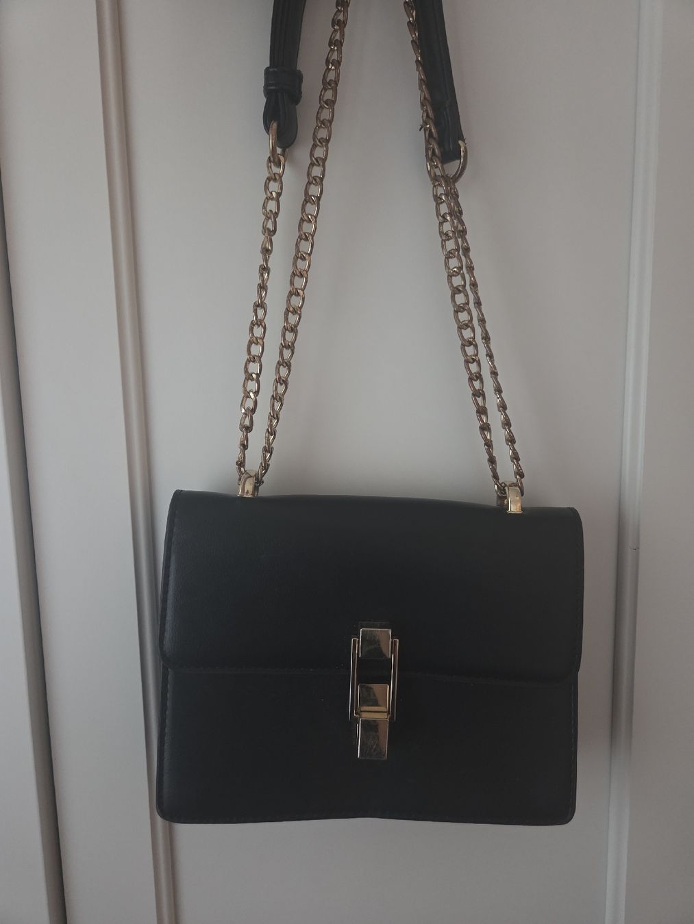 Borse da donna: Schwarze Handtasche  – Usato da Bassersdorf venduto da ale_2ftz