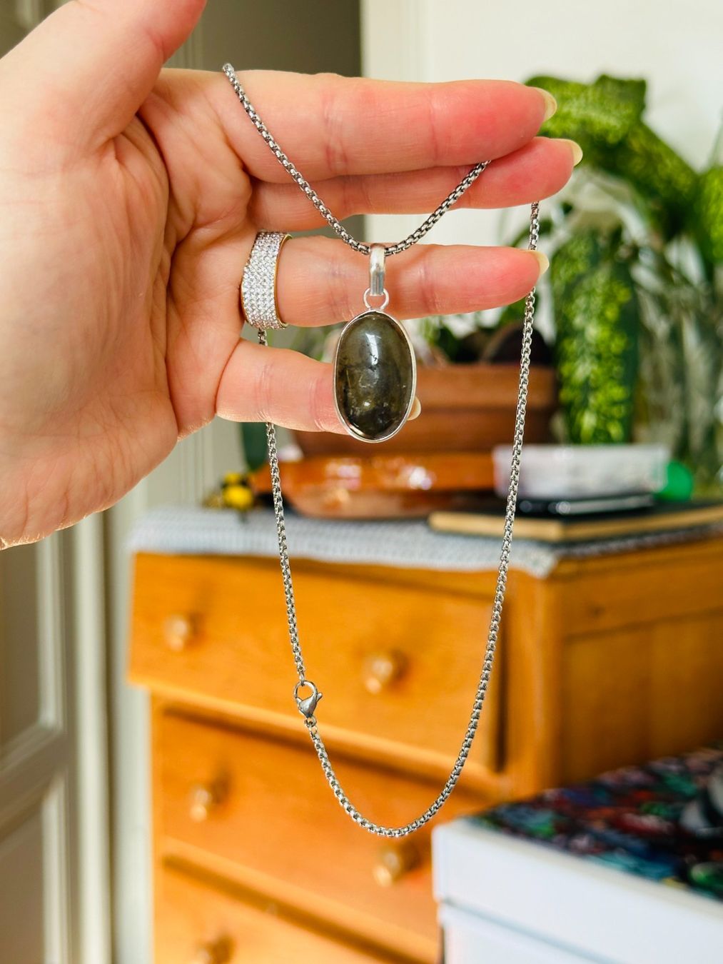 Catenine: Labradorite necklace – Nuovo e nell'imballaggio originale da Genève venduto da AGBERG 2