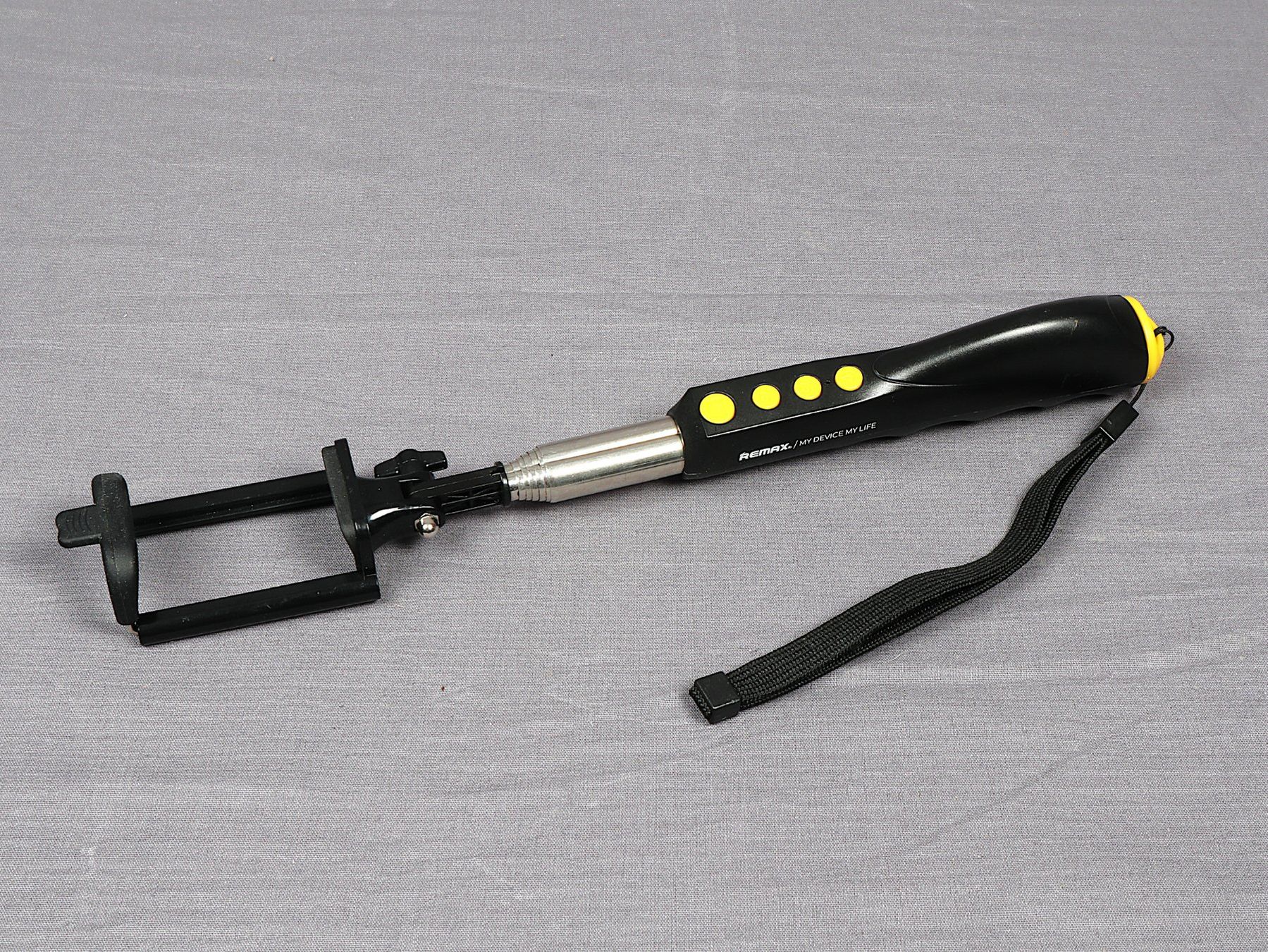 Halterungen: REMAX Selfie Stick Black – Gebraucht aus Steinen von Restwert_Steinen