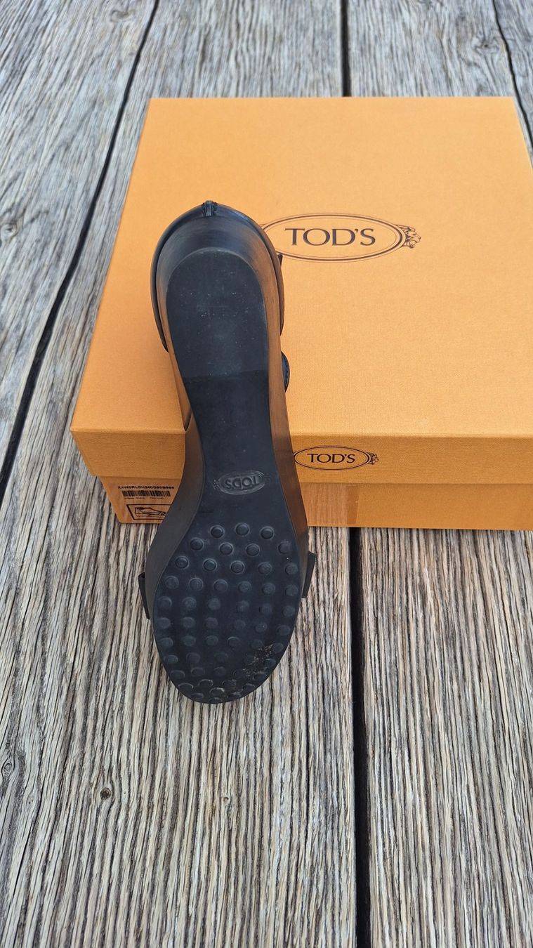 Tod'S Scarpe da donna: Schwarze TOD'S Keilabsatz Sandale – Usato da Widnau venduto da punto311 4