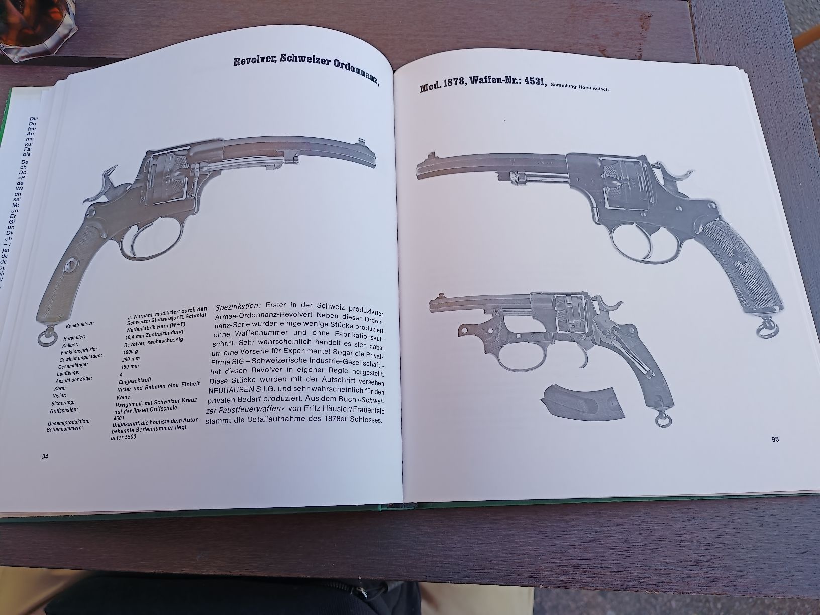 Libri: Bildband / Faustfeuerwaffen Der Eidgenossen 1. Auflage 1978 – Usato da Brugg AG venduto da Ente015 1