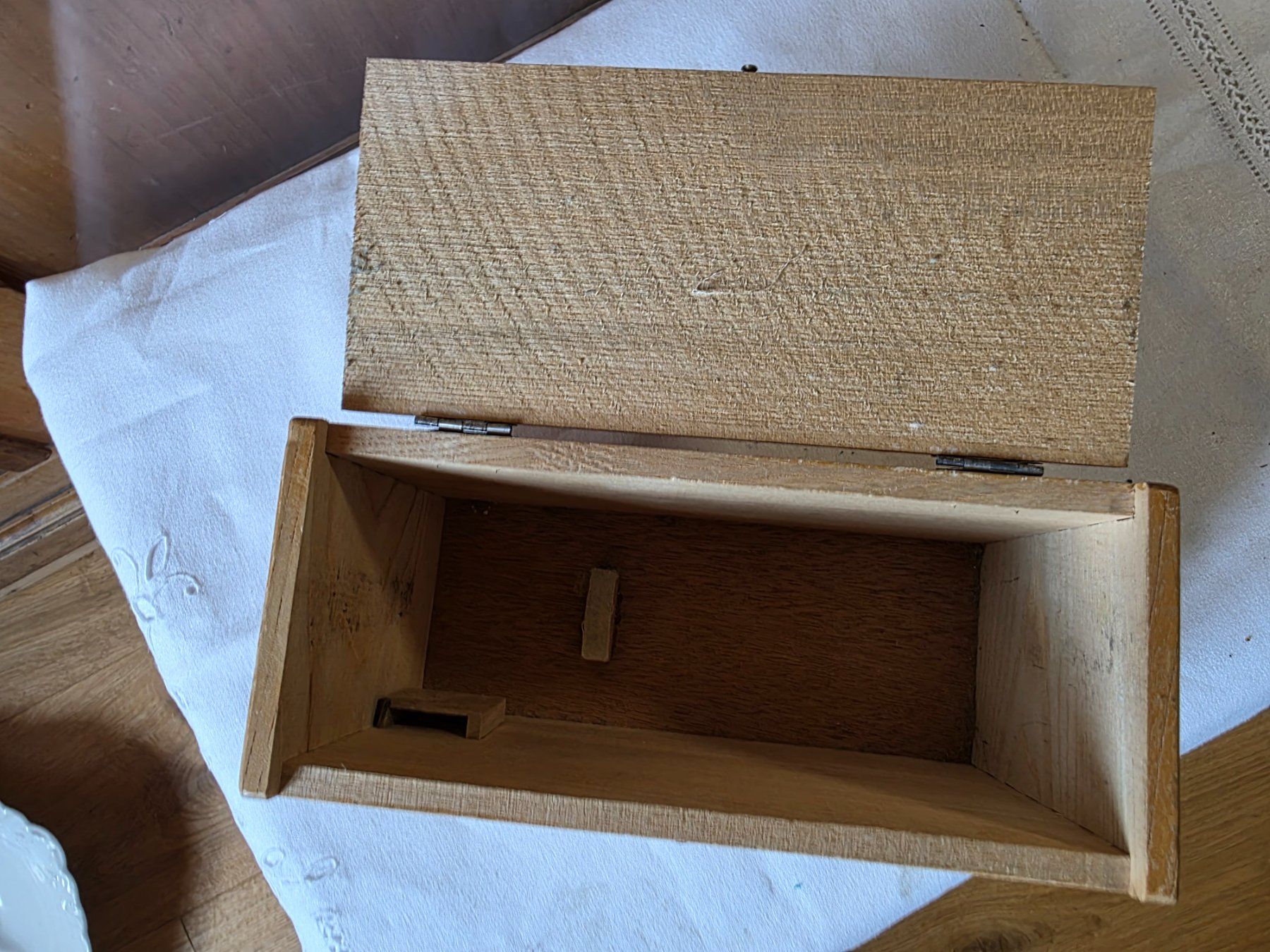 Portagioie: Holz Kiste Schatulle Box – Usato da Walterswil BE venduto da Lonitti 1