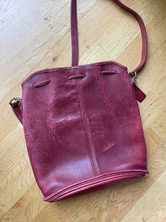 Coach Sacs: rote vintage Lederhandtasche von Coach – D'occasion à Zürich par nanniba