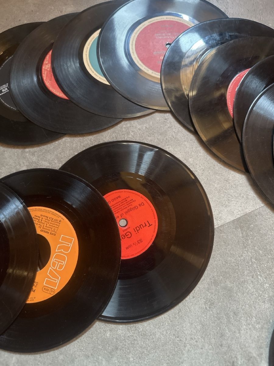 Dischi in vinile: Vinyl Schallplatten Sammlung Deko – Difettoso da Flanthey venduto da ale_xandra 2