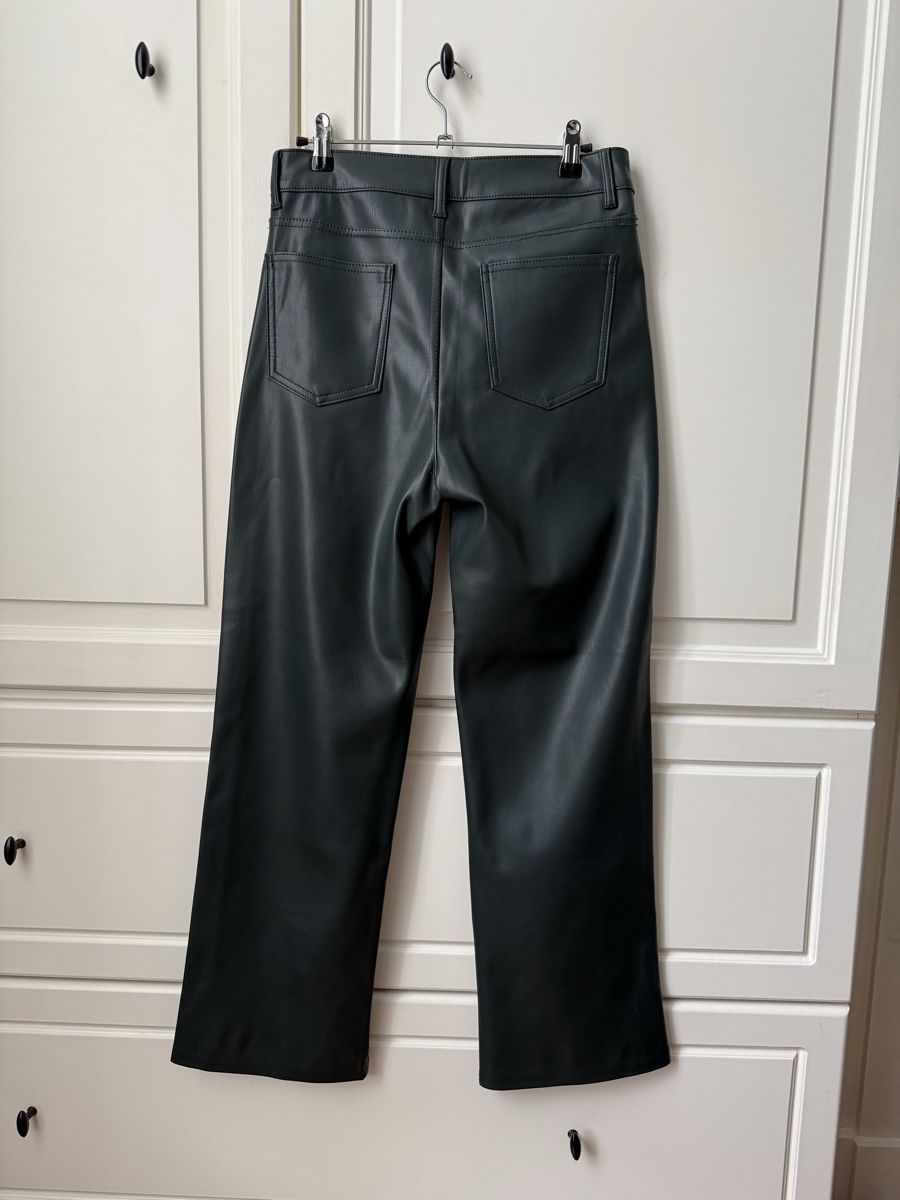 Hosen: Vegan leather dark green pants NEW – Neu (gemäss Beschreibung) aus Zürich von eve_m2gr 1