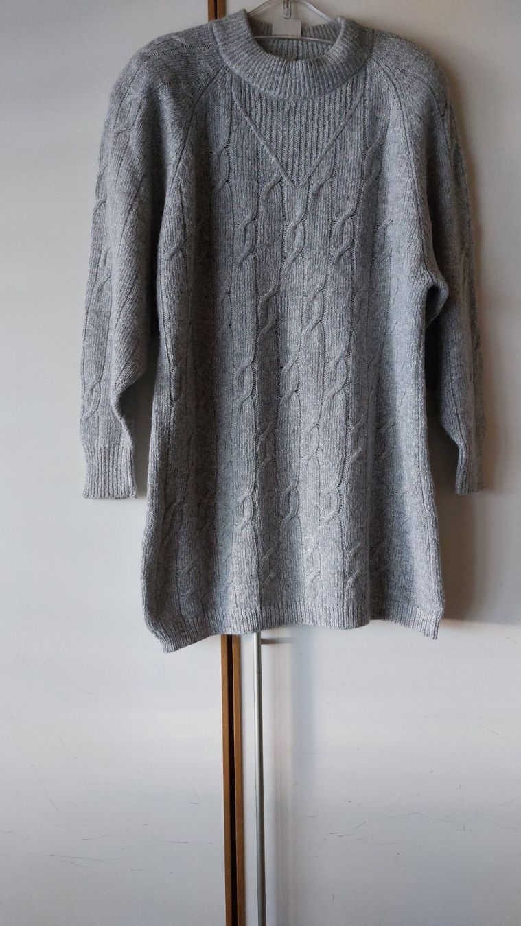 Maglioni & Felpe: Sehr schöner langer  Pullover mit 58%Seide – Usato da Frauenkappelen venduto da ninanu80 4