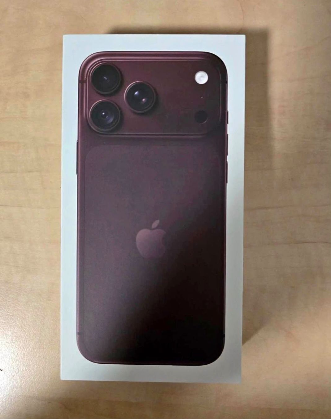 Apple Handys / Smartphones: Iphone 18 pro max -256 GB neu – Neu und originalverpackt aus Caneggio von nem_x7pm