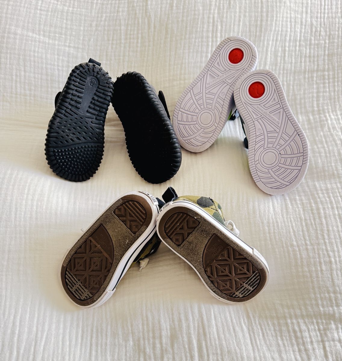 Schuhe für Jungen: Schuhe Grösse 21 – Gebraucht aus Urdorf von matu89 1
