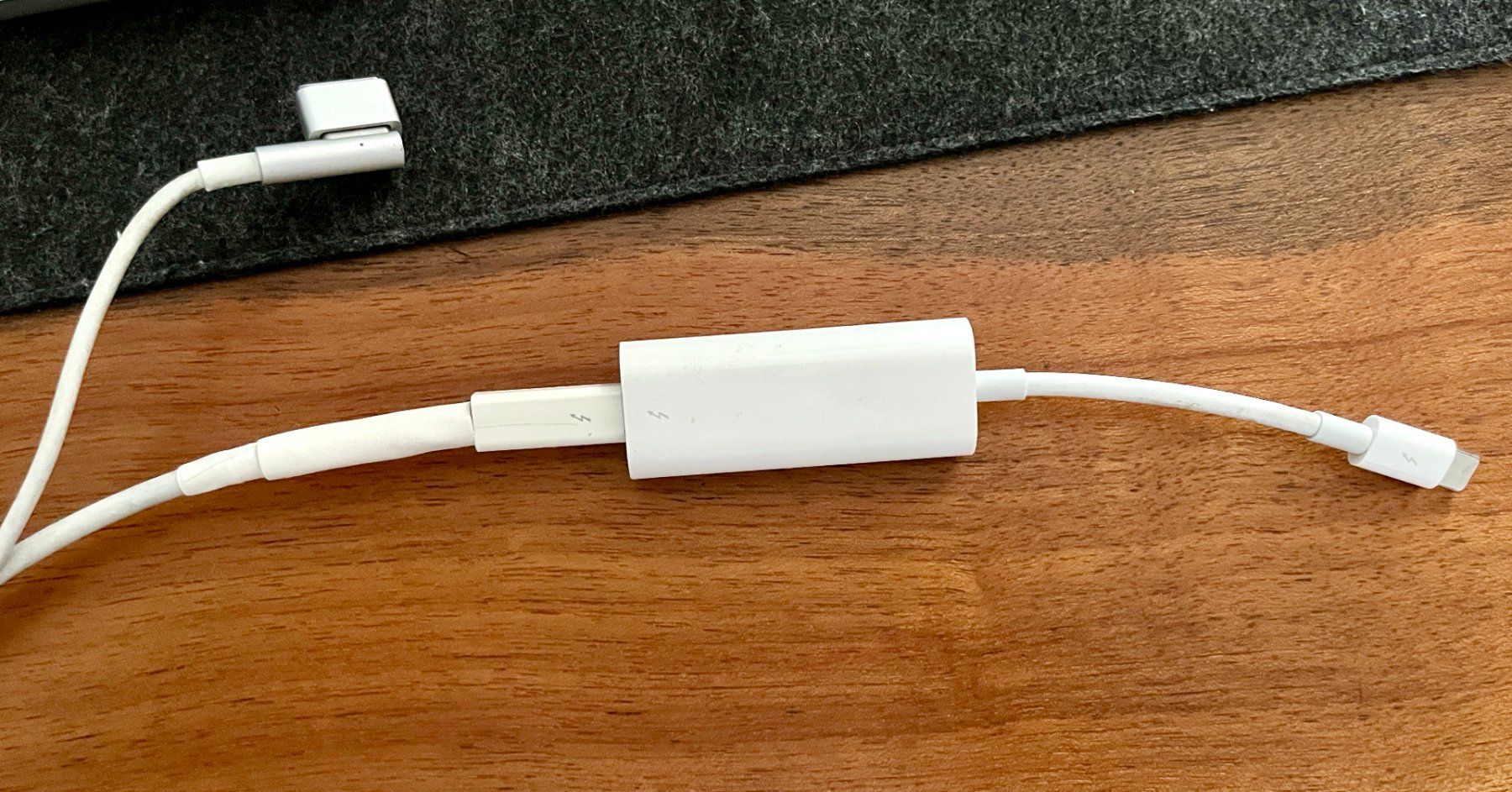 Apple Monitor: *Top* Apple Thunderbolt Display 27" (2016) inkl. Adapter – Usato da Sursee venduto da dnatedo 4