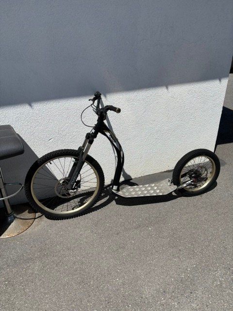 Scooter: Grafity Moutain Scooters – Usato da Schiers venduto da Saiba
