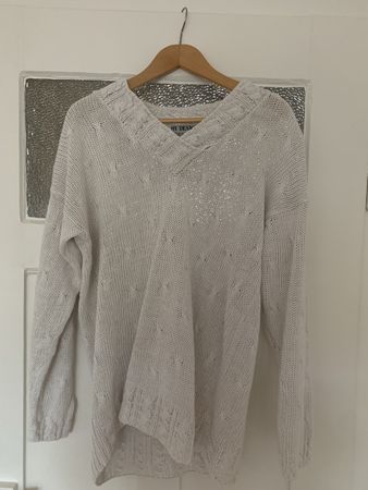 Weisser Strickpullover von By Design Essentials