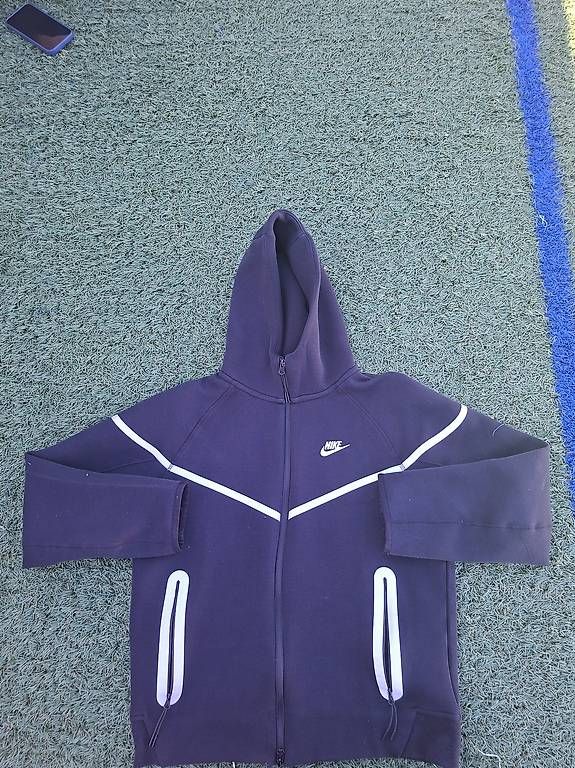 Maglioni & Felpe: Nike Tech Fleece Hoodie  – Usato da Wetzikon ZH venduto da cet_6fbf