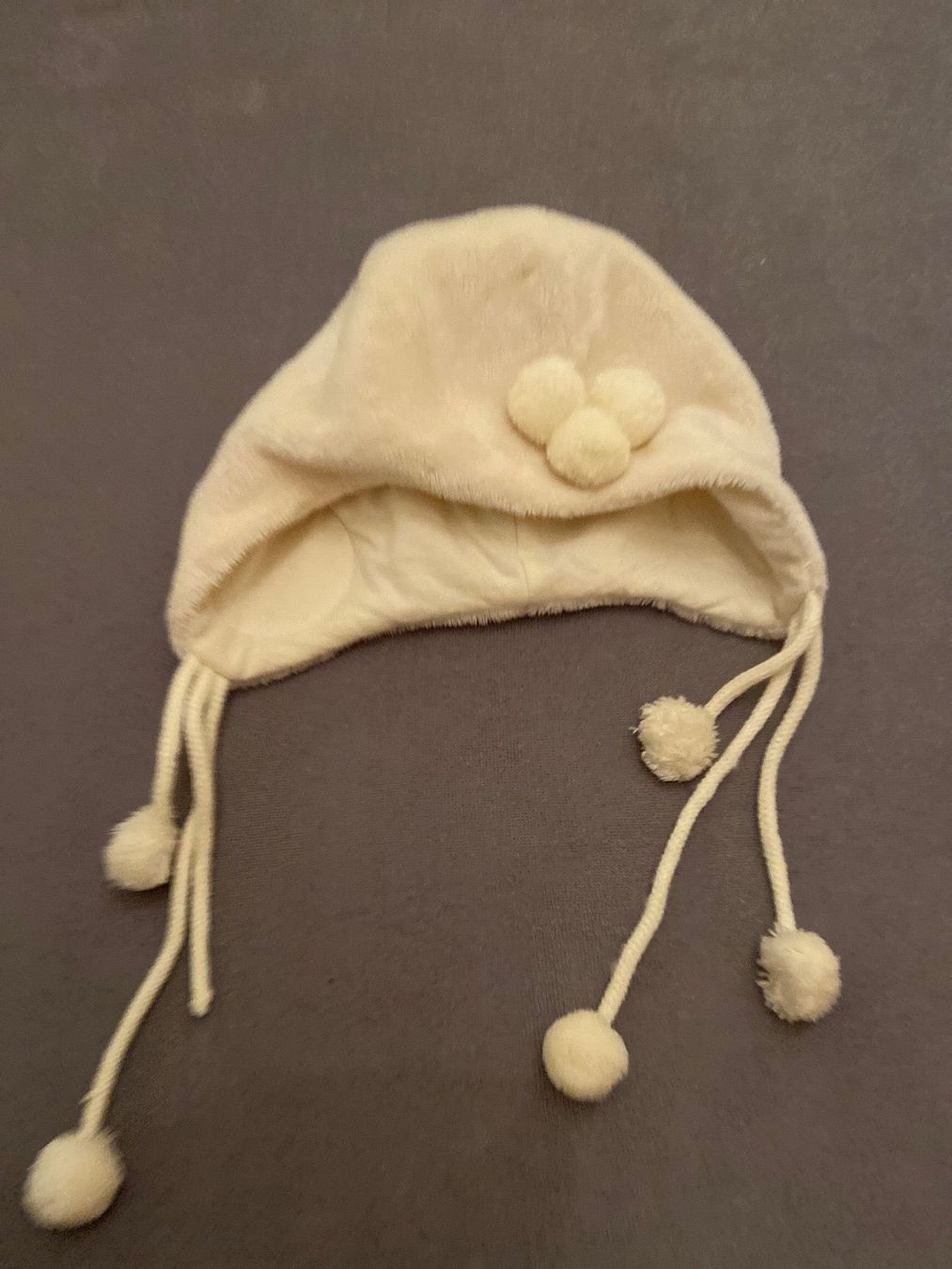 Autres vêtements fille: Hübsche Babymütze – D'occasion à Galgenen par Hawaii021