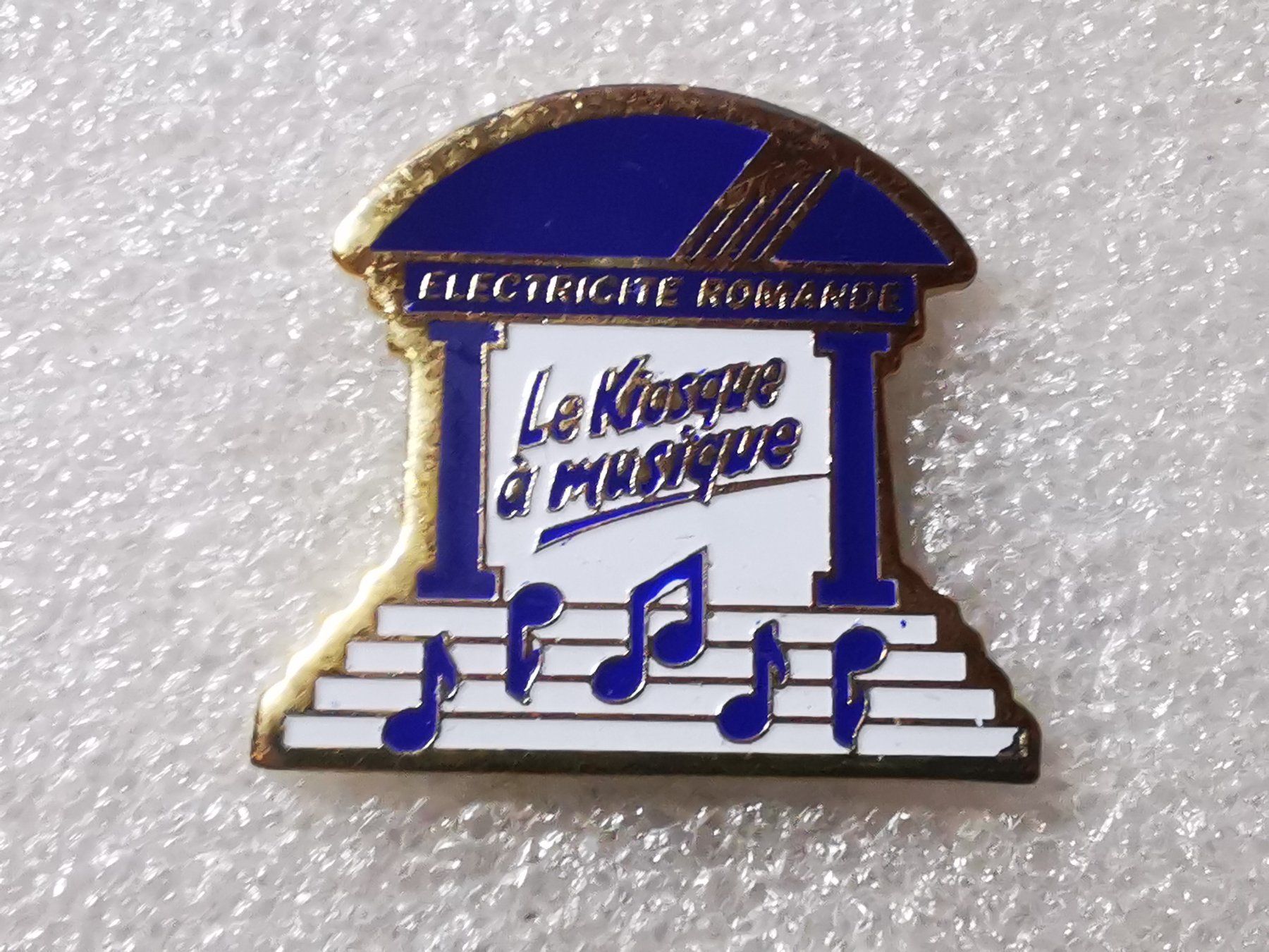 Placchette & Badge: Ansteckpin 128: – Usato da Oppligen venduto da Pin-Fall-Shop